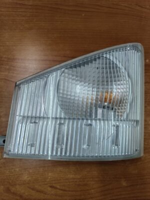 FRONT INDICATOR LIGHT ISUZU(P/N0 210-21873)NEW