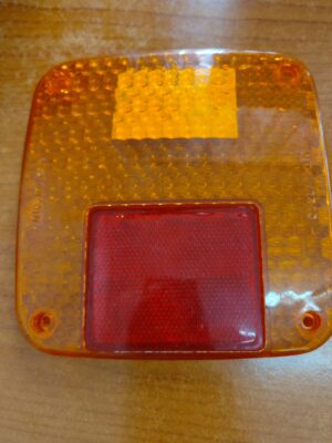 HINO 700 REAR INDICATOR LAMP LENS (P/N0 01-219-1901N) USED