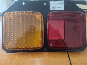 HINO AND UD NISSAN UNIVERSAL TAIL LIGHT LAMP LEFT (P/N0 CMA818488) NEW