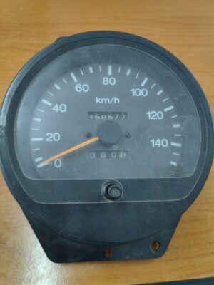 SPEEDO METER INSTRUMENT CLUSTER(P/N0 2502030Z01) USED