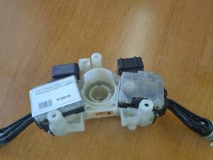 FORD RANGER COMPLETE WIPER & HEADLIGHT SWITCH p/no8889CRX(used)