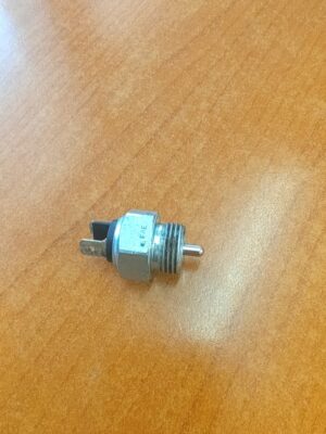REVERSE LIGHT SWITCH AUDI/VW (P/N0 FAE40310)USED