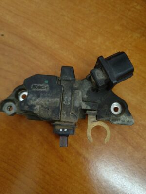 TOYOTA HILUX REGULATOR (USED) P/N: 1986AE0158